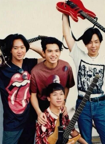 以黃家駒的女助理的視角，看黃家駒不平凡的人生