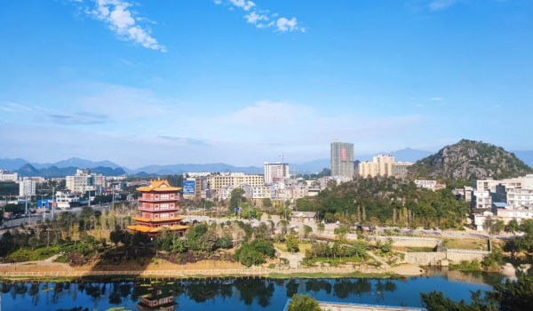 元旦帶上家人跟鐘山這位新晉“網紅”合個影吧！