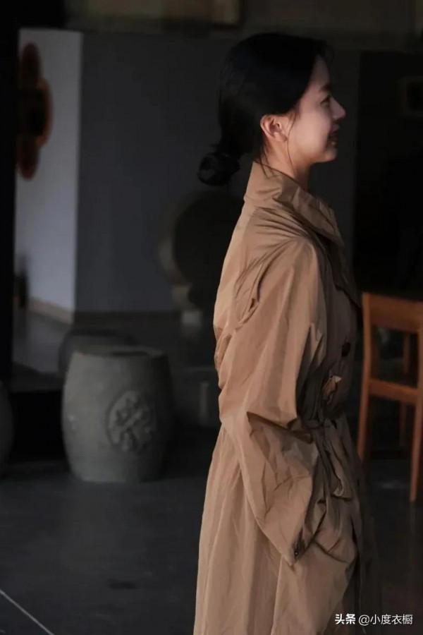 必備的一件外套,讓我暫且稱它為“福爾摩斯可收納風衣”面料 必備的一件外套,讓我暫且稱它為“福爾摩斯可收納風衣”面料