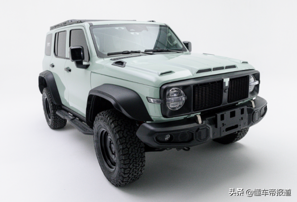 新車 &vert; 與賽博坦克同風格，套件售1&period;98萬元，坦克300火星城市版現身