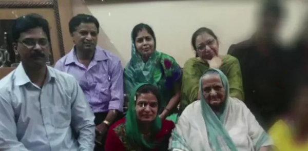 家族滅門，11人集體上吊，終於有人敢拍這印度第一懸案