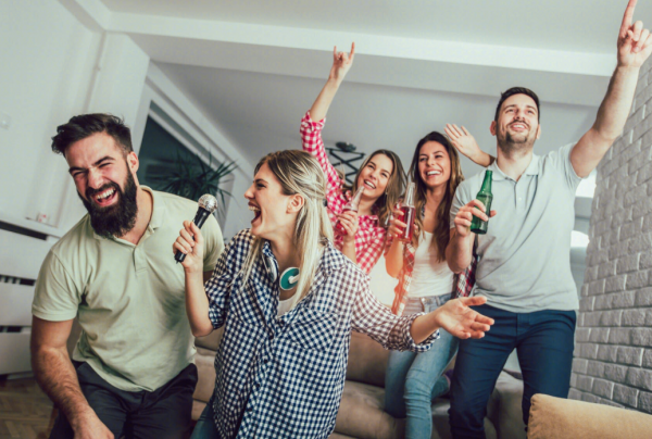 喜歡唱歌就用小米悅米無線麥克風吧