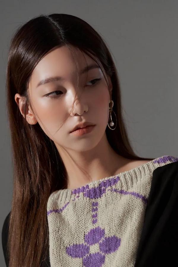 這個被嘲矮的超模火了!一臉硬傷,為啥還被Dior、Prada搶著寵? 這個被嘲矮的超模火了!一臉硬傷,為啥還被Dior、Prada搶著寵?