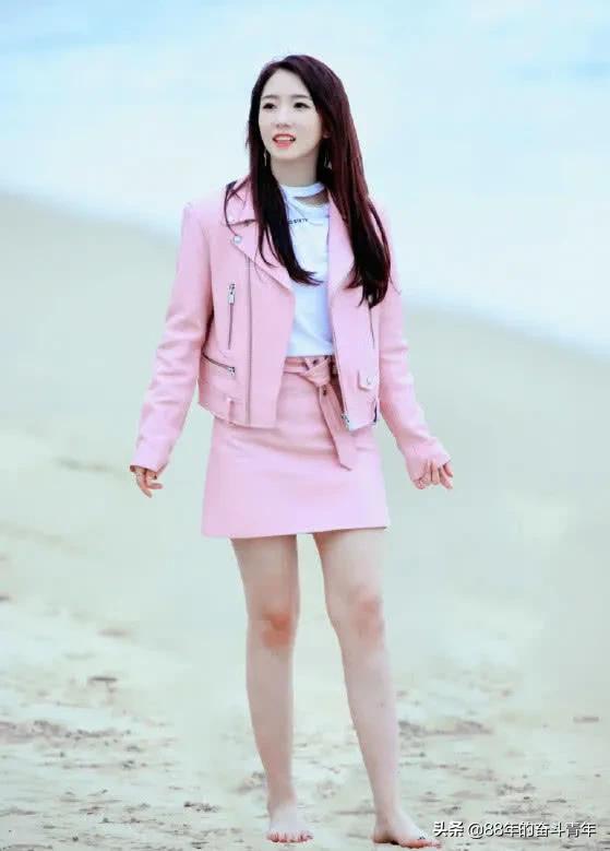 “宇宙少女”孟美岐 “宇宙少女”孟美岐