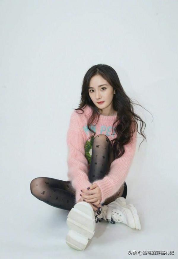 今年冬天“豆腐靴”火了！高階優雅又百搭，配大衣、羽絨服都時髦