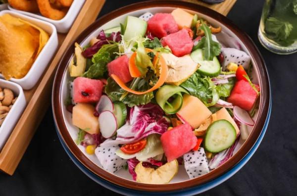 皺紋多的女性,記住2少吃、2多吃,面板慢慢變好,人更顯年輕 皺紋多的女性,記住2少吃、2多吃,面板慢慢變好,人更顯年輕