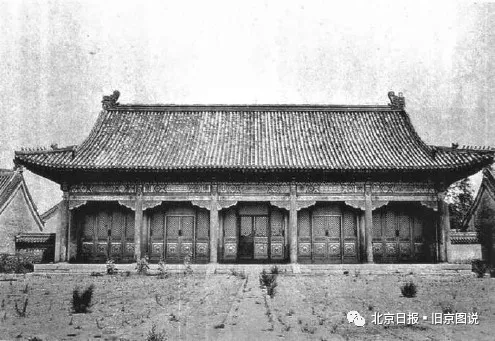 建在北京城內舊日王府裡，它是孫中山創辦最早的大學