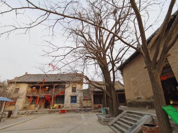 徒步白雲寺渡槽一一絕壁大梯一一上白雲一一白雲寺 徒步白雲寺渡槽一一絕壁大梯一一上白雲一一白雲寺