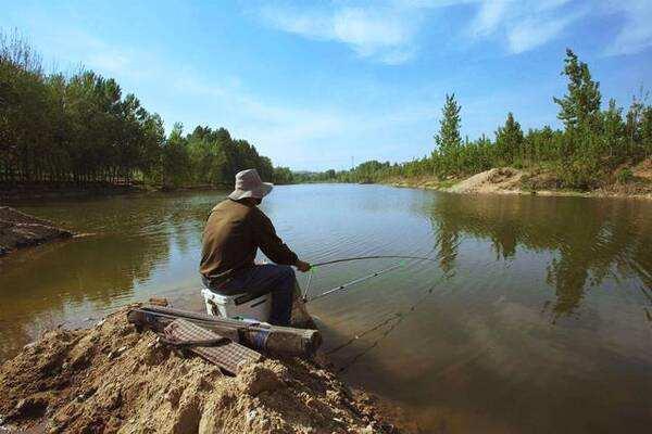 想成為令人敬仰的垂釣高手嗎?我這裡有個捷徑,大家不妨一試 想成為令人敬仰的垂釣高手嗎?我這裡有個捷徑,大家不妨一試