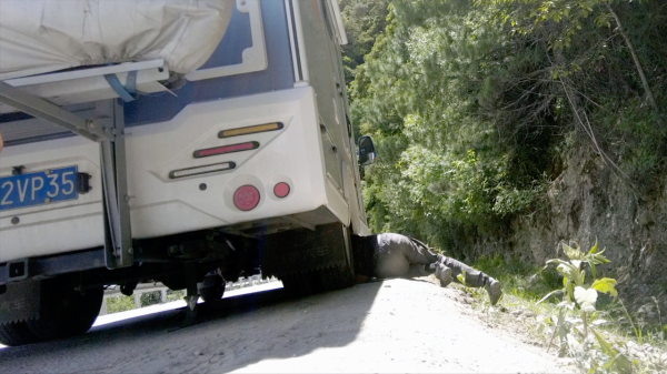 一輛房車一條狗，自駕400天，遊遍多半中國，每天吃住在車上