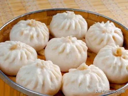 讓人看了流口水的鮮汁肉包這樣做,湯汁鮮美,肉餡抱團,超好吃 讓人看了流口水的鮮汁肉包這樣做,湯汁鮮美,肉餡抱團,超好吃
