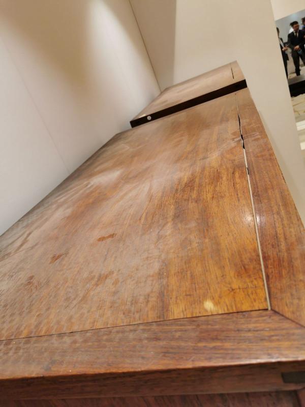 壼門舒展、卷草飄逸,黃花梨方角櫃工手不凡 壼門舒展、卷草飄逸,黃花梨方角櫃工手不凡