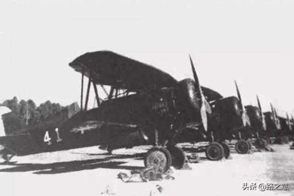 日本空軍慘敗後傾巢出動復仇，他一舉擊落4架，日本大佐剖腹自殺