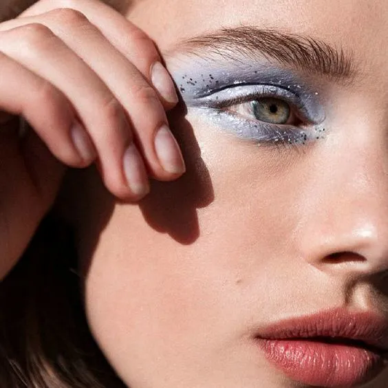 2022年度流行色：長春花藍