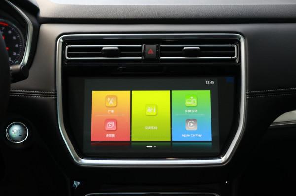 定位中大型SUV，配2&period;0T&plus;四驅&plus;差速鎖！榮威RX8表現如何