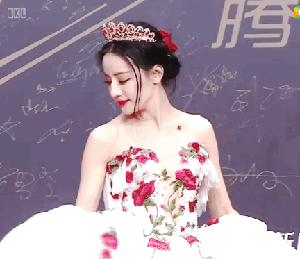 油膩、爆痘、皺紋，14位女星未修生圖曝光，個個顛覆你的想象