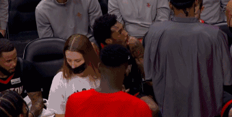 火箭內訌，格林出面輕鬆化解！伍德隔扣沃拉，幫布魯克斯出氣