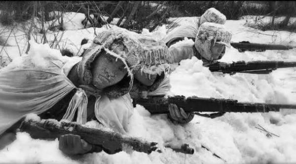 《長津湖》票房登頂，小學生意外漏才