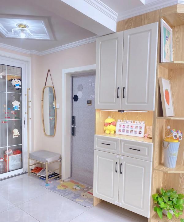 她家106平米，裝修不豪華，卻很乾淨溫馨，滿滿的煙火氣，好舒服