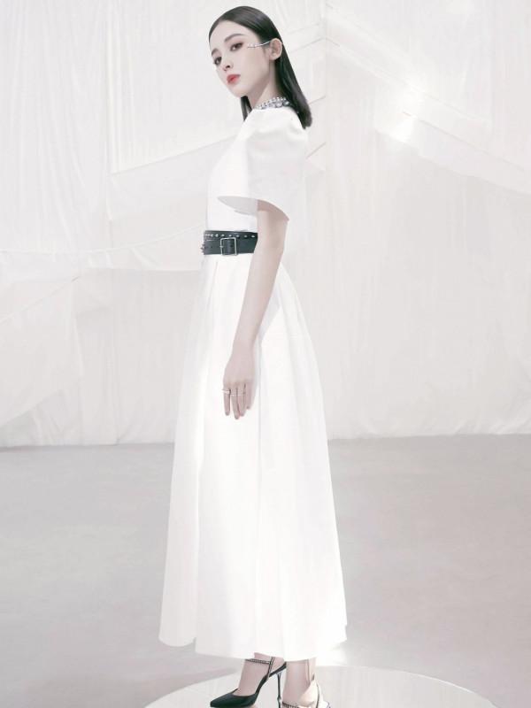 古力娜扎撞衫姚晨，同款白色長裙，風格差距這麼大？