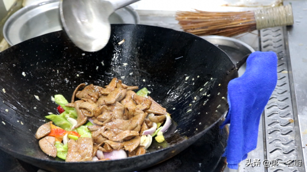 最適合冬天吃的8道家常肉菜,熱騰騰的端上桌,營養又解饞 最適合冬天吃的8道家常肉菜,熱騰騰的端上桌,營養又解饞