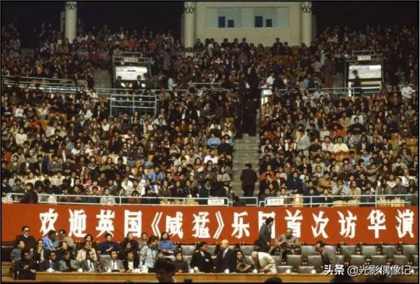 從“開口跪”到堅決不唱給你聽，“音樂聖手”竇唯的樸素人生