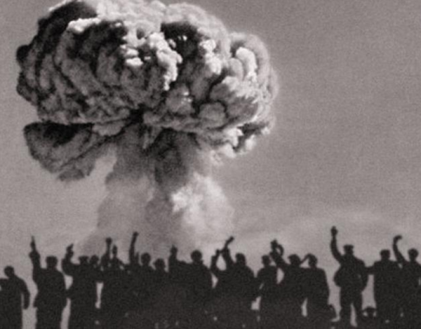 飛行員楊國祥：52年前投擲氫彈失敗，他放棄逃生選擇與氫彈共存亡