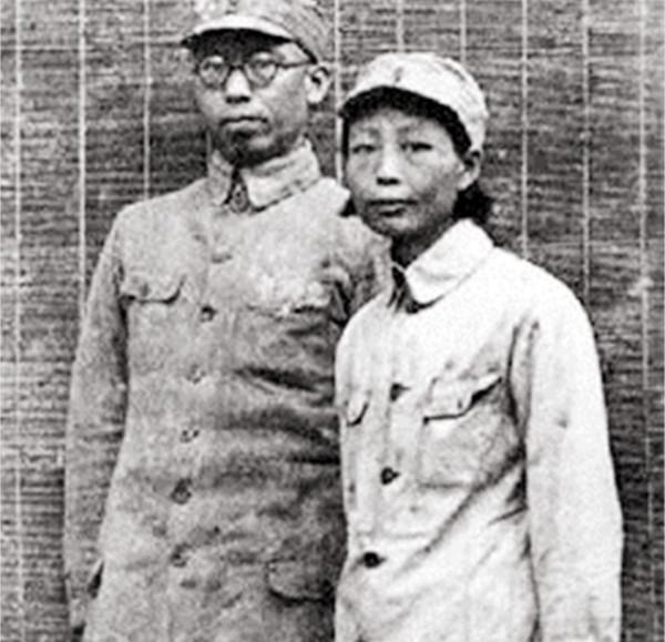 1955年授銜時,元帥夫人被授予軍銜,都是誰,擔任什麼職務 1955年授銜時,元帥夫人被授予軍銜,都是誰,擔任什麼職務