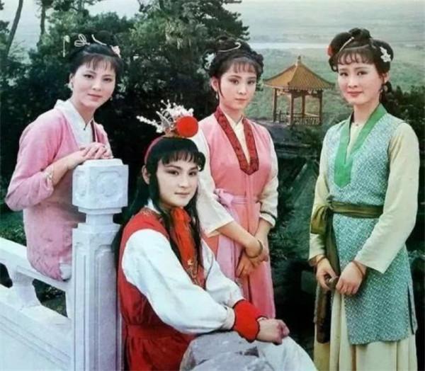 紅樓夢：難怪元春會被封妃，看賈寶玉與北靜王暗中做了什麼好事？