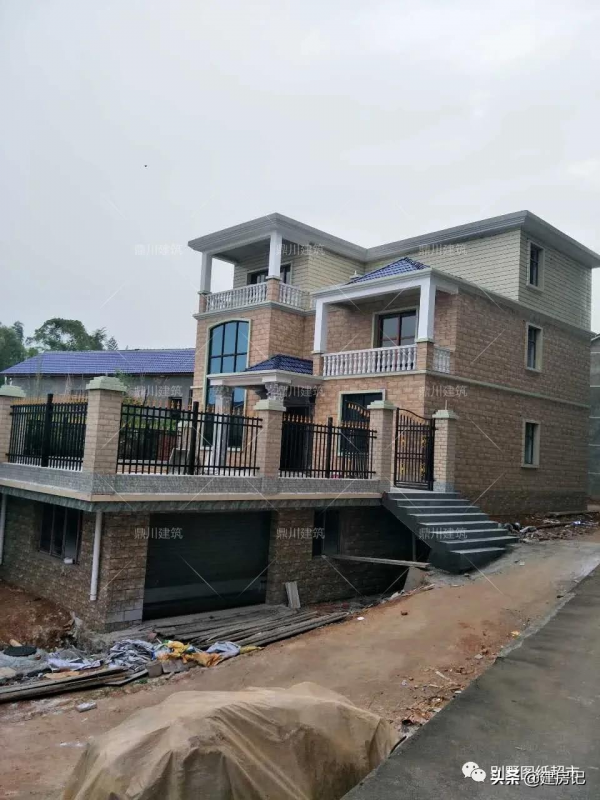 28萬建廣西複式三層別墅，佔地125㎡，7室4廳+車庫，圖紙好評如潮