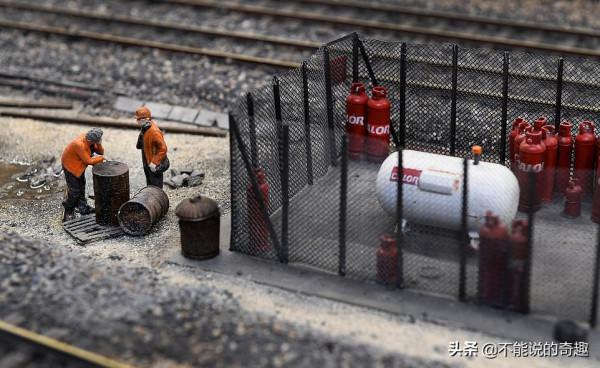 英國男子隱瞞女友8年花百萬打造全英最大鐵道模型，最後斬獲愛情