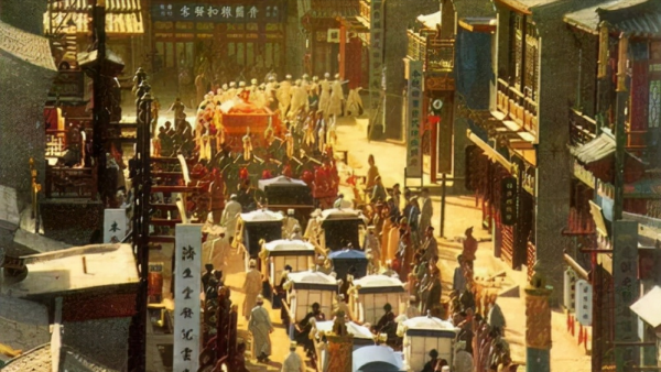 1976年陝西挖出秦公墓，葬式為高等級的黃腸題湊，墓內還有殉葬者