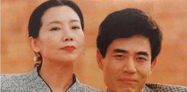 5位嫁給自己同學的女星，鮑蕾海清仍幸福美滿，姚晨卻以離婚收場