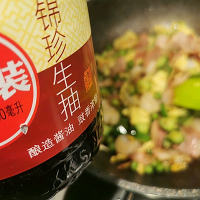 蝦仁培根焗飯這麼做特別好吃，吃一週都不會膩