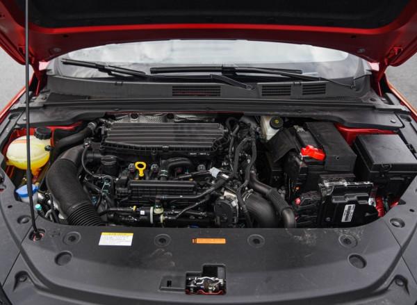 試駕奕炫MAX:1.5T+7速雙離合,年輕人的新選擇 試駕奕炫MAX:1.5T+7速雙離合,年輕人的新選擇