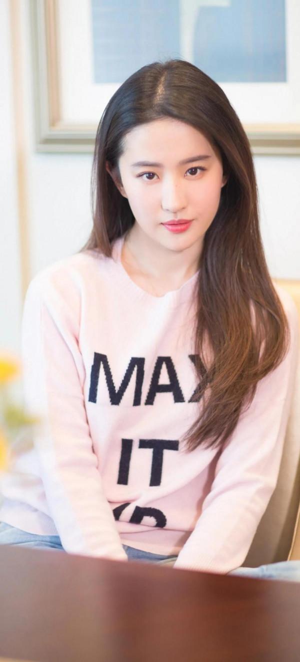 神仙姐姐劉亦菲高畫質桌布