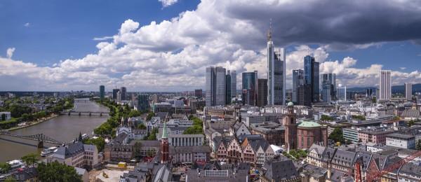 將時間拉長看，許家印和王健林之間，差了不止一個“賈躍亭”