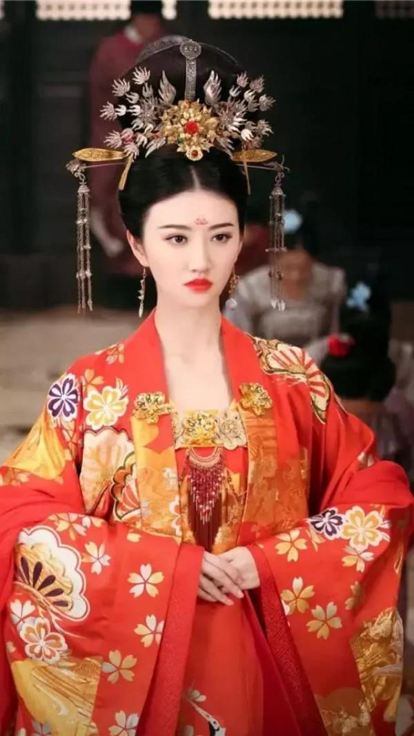 分享圖片！13位女星身穿嫁衣，每位都很美，有你喜歡的人嗎