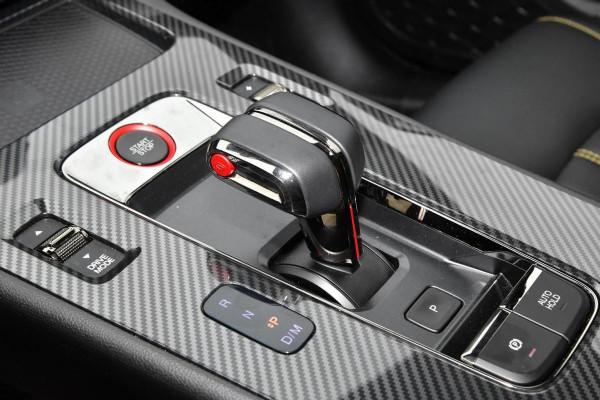 12.8萬就可以買的“平民跑車”，零百6.95秒，體驗影豹 J16版