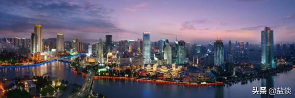 迪士尼“逆行煙花”下的中國式浪漫 迪士尼“逆行煙花”下的中國式浪漫