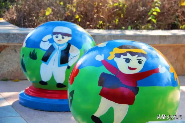 感受樂都這個民族團結主題公園的詩意 感受樂都這個民族團結主題公園的詩意