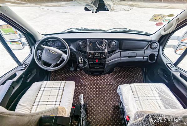 火星車也能住人了？還帶智慧黑科技？火星2號同名房車精彩詳解