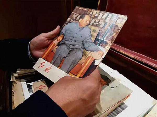 這些珍貴的報紙、書刊和圖片，讓我們回到了偉大的毛澤東時代
