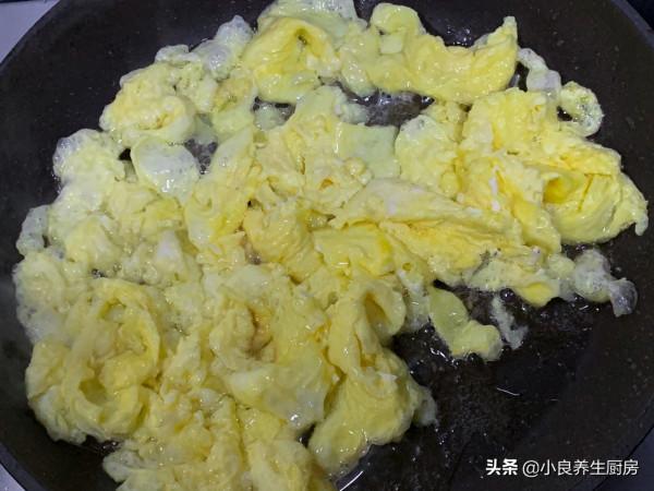 冬季,吃肉不如吃這菜,10分鐘搞定,葷素搭配,好吃又下飯 冬季,吃肉不如吃這菜,10分鐘搞定,葷素搭配,好吃又下飯