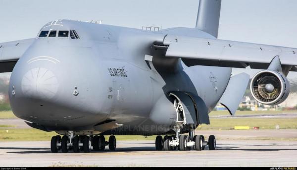 C-5“銀河”運輸機圖集（270圖）