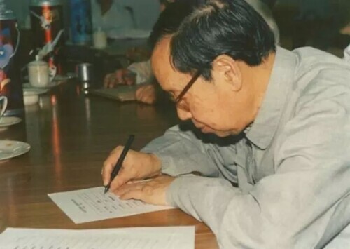 那個把50毫克鐳放進鹹菜罐裡的“乞丐”,竟是兩彈元勳 那個把50毫克鐳放進鹹菜罐裡的“乞丐”,竟是兩彈元勳