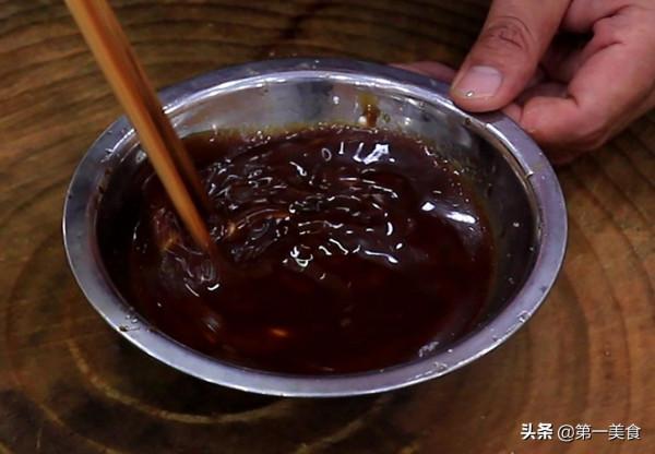魚香肉絲怎麼做才好吃，原來肉絲滑油很關鍵，廚師長教你烹飪技巧