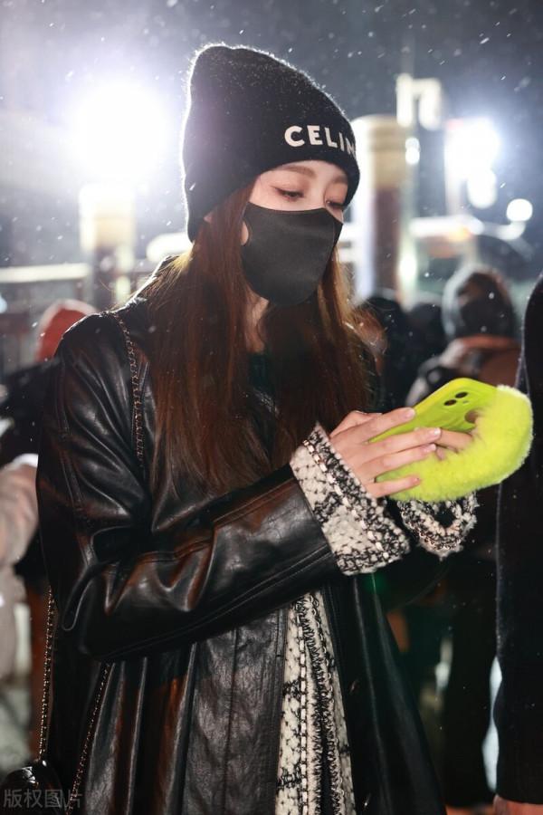 秦海璐孫怡，明星春晚第一次聯排，都穿什麼著裝？