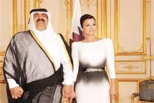 國王在外度假，兒子來電：我篡位了！老子正想報復，卻發現錢沒了