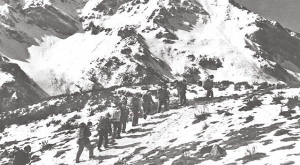 開國少將身負重傷被就地安置,黃克誠怒道:死,也要讓他死在部隊 開國少將身負重傷被就地安置,黃克誠怒道:死,也要讓他死在部隊